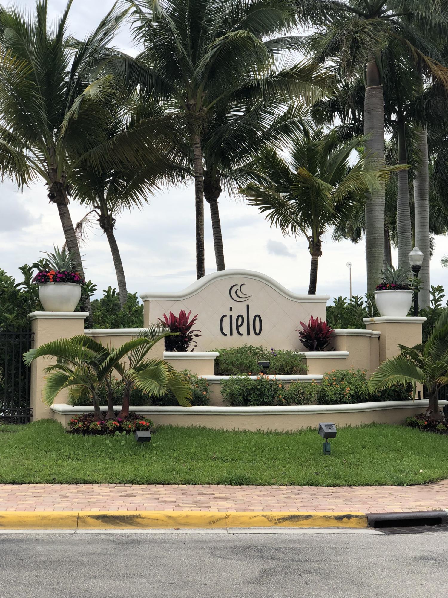 CIELO TOWNHOMES AT SHOPS OF DONALD ROSS - Residential Lease