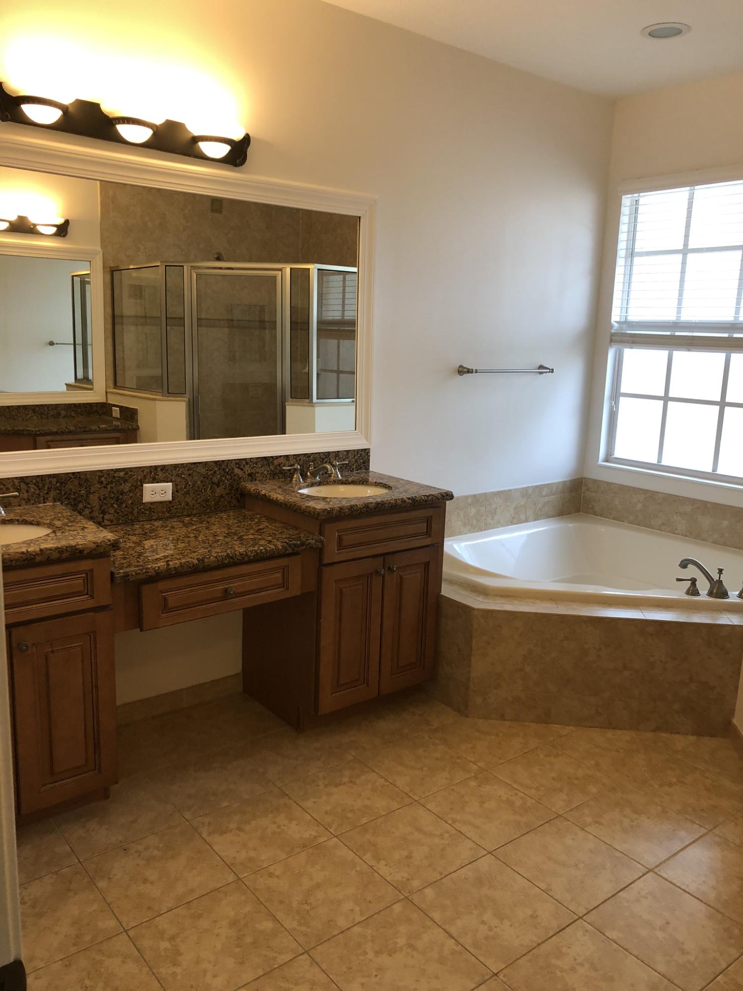 CIELO TOWNHOMES AT SHOPS OF DONALD ROSS - Residential Lease