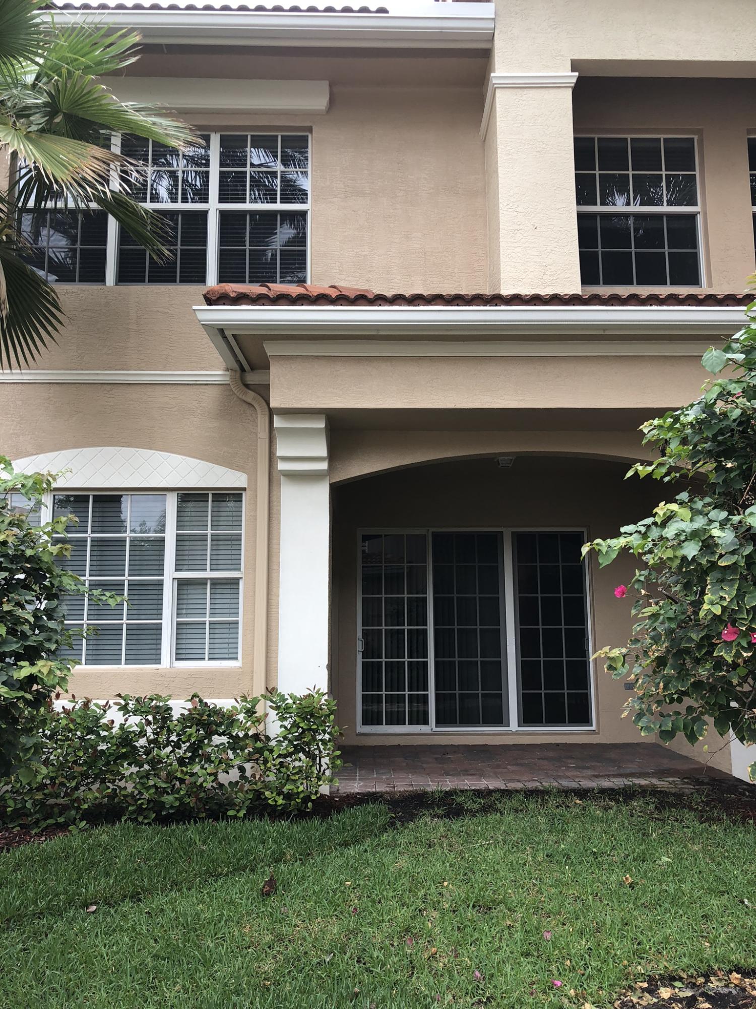 CIELO TOWNHOMES AT SHOPS OF DONALD ROSS - Residential Lease