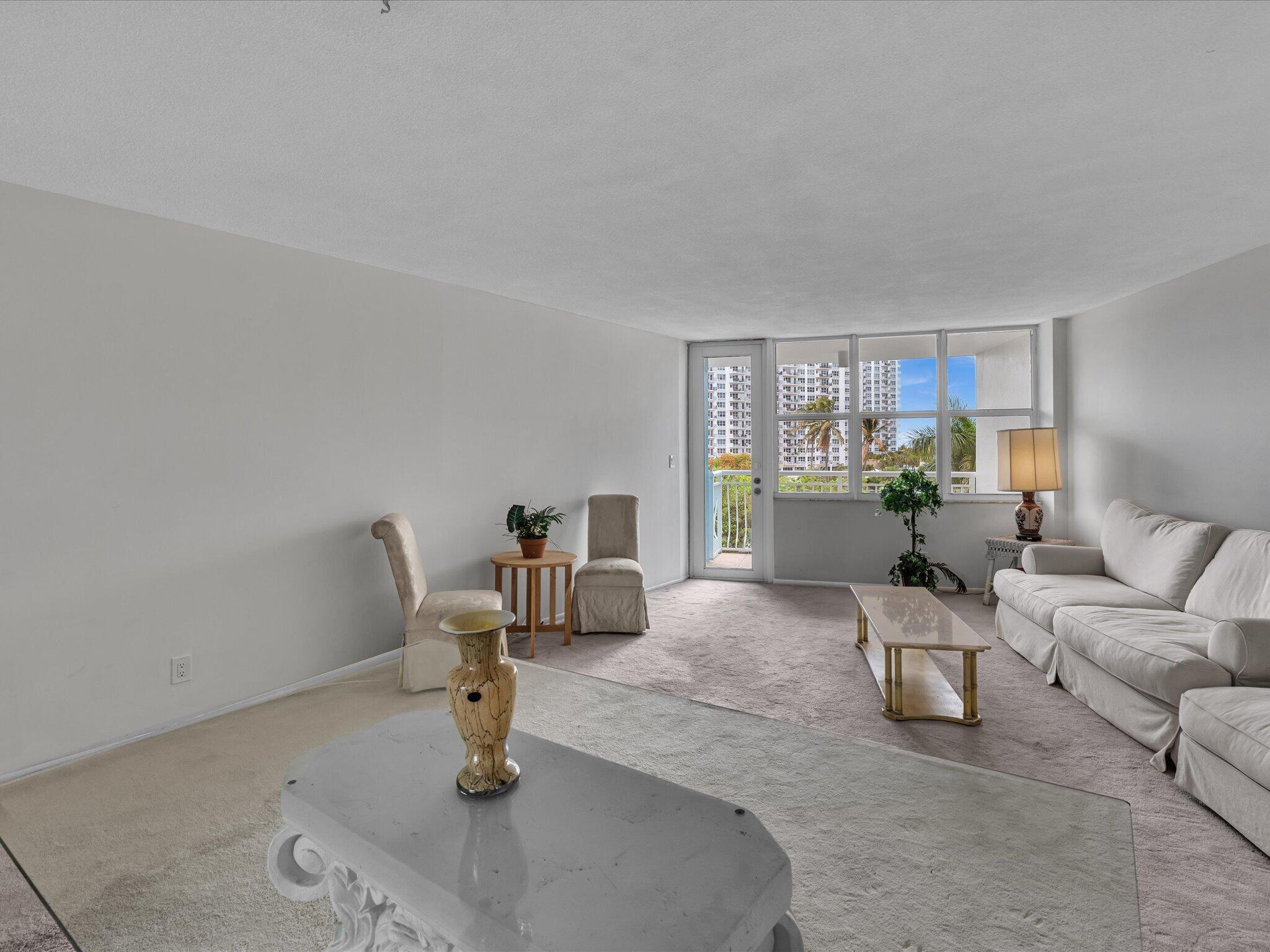 NASSAU HOUSE CONDOMINIUM - Residential