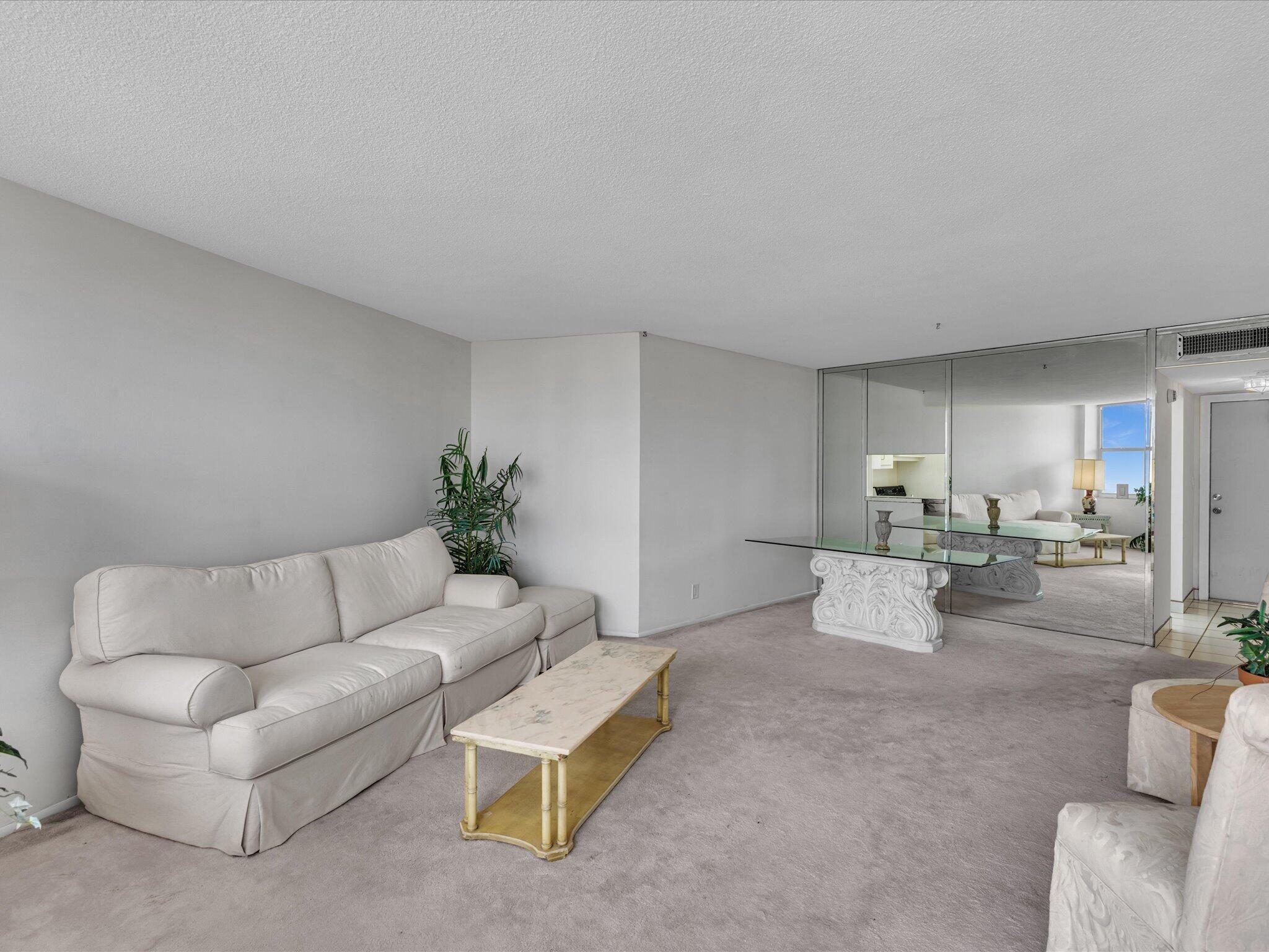 NASSAU HOUSE CONDOMINIUM - Residential