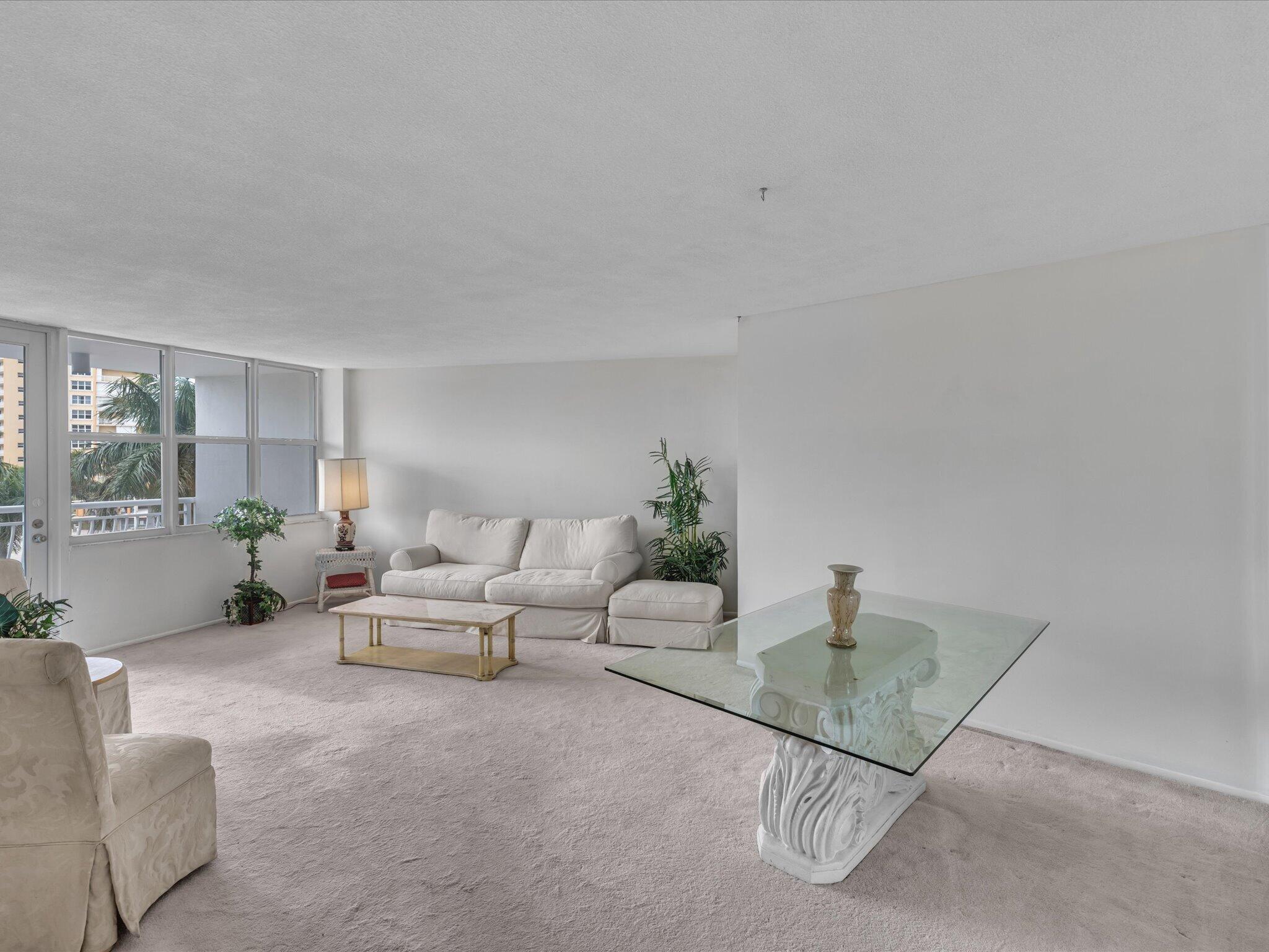 NASSAU HOUSE CONDOMINIUM - Residential