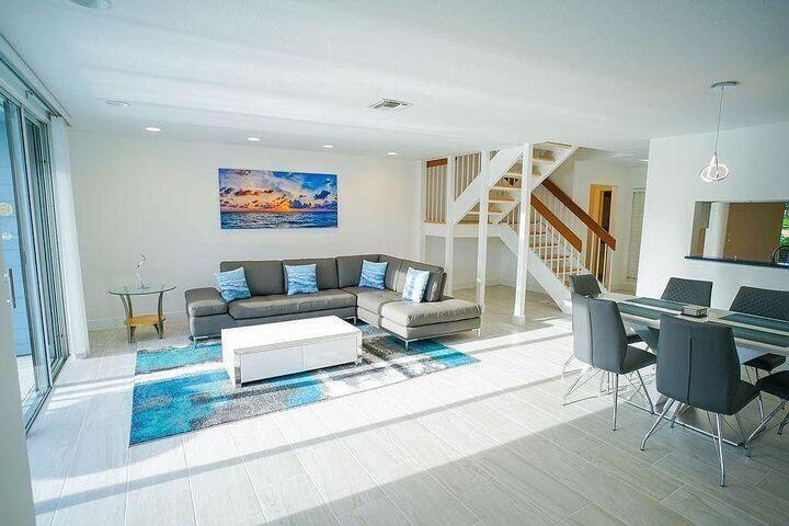 VILLAS OF OCEAN DUNES - Residential Lease