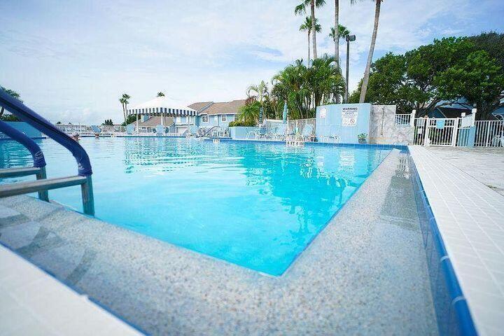VILLAS OF OCEAN DUNES - Residential Lease