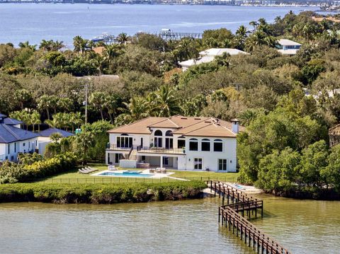 A home in Sewalls Point