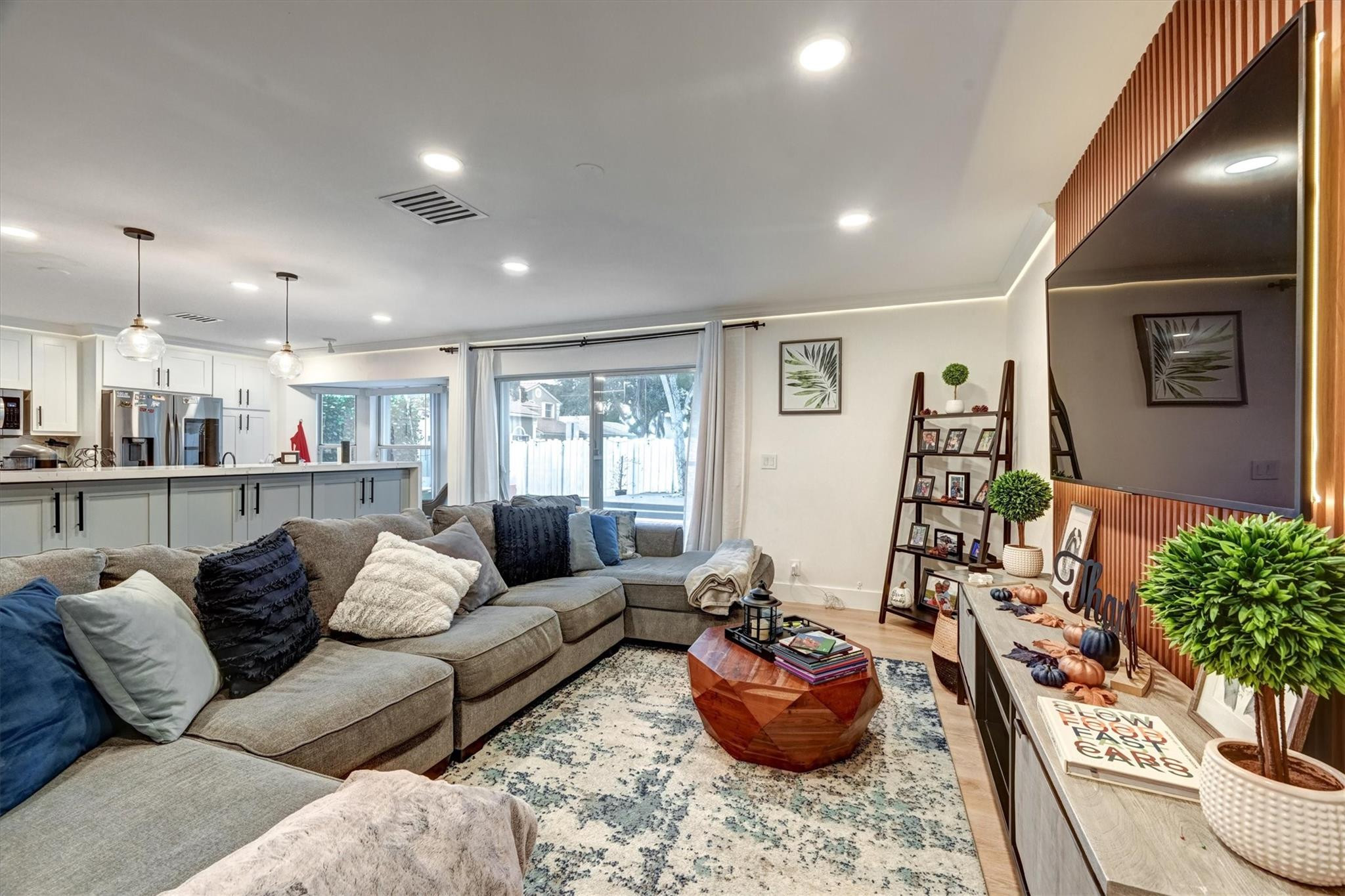 JACARANDA PARCEL 215 - Residential Lease