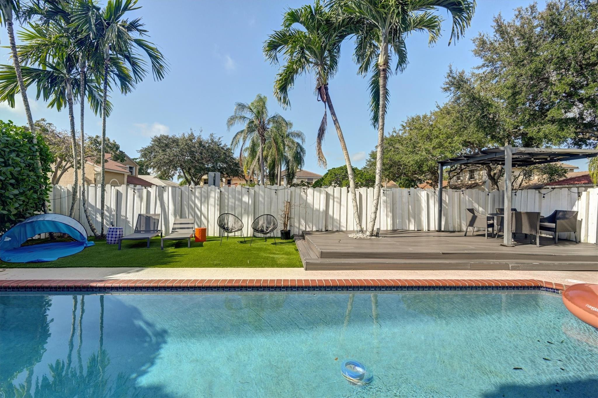 JACARANDA PARCEL 215 - Residential Lease