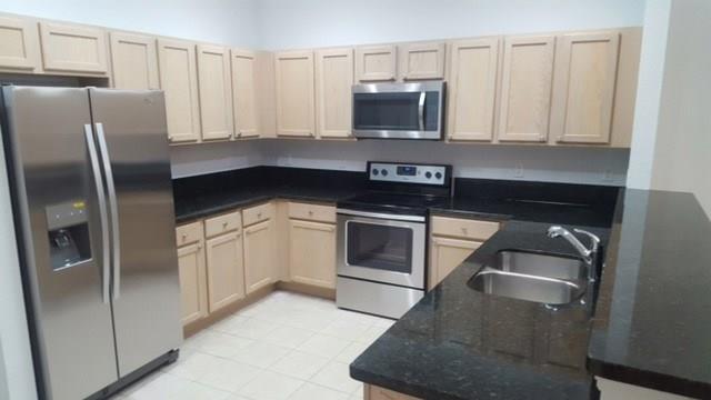 THOUSAND OAKS - Residential