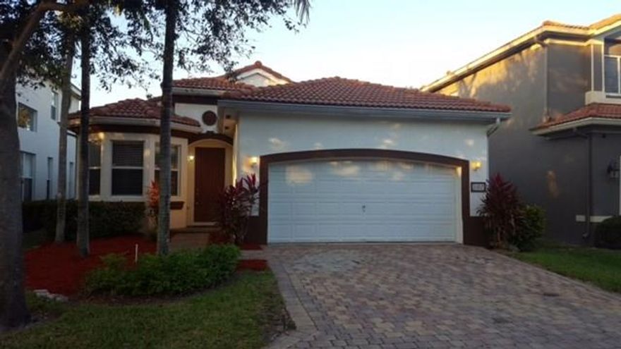 Unique 3 bedroom single story home. Beautifully renovated ,freshly painted, tile flooring throughout, brand new stainless steel appliances, new granite counter top , large master bedroom,  2 car garage, move in ready!Amenities available for residential use include a children's play area, fitness center,  swimming pool, and clubhouse.