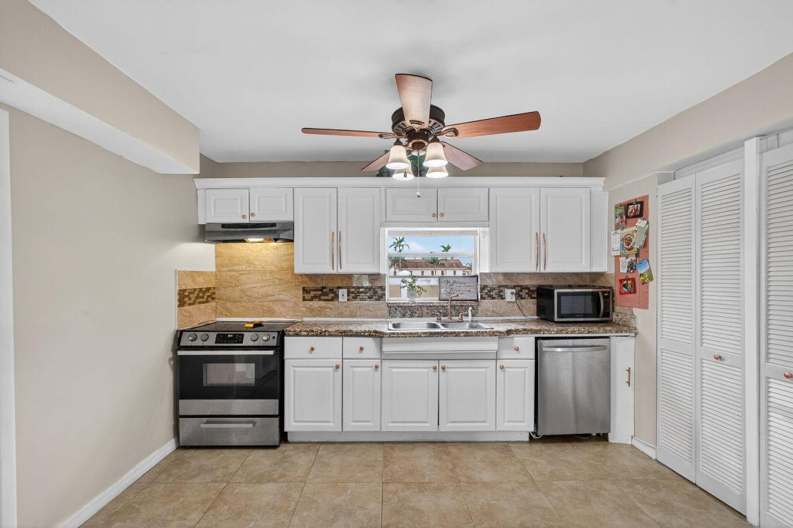 View photos, virtual tours, details... 1136 W 7th Street