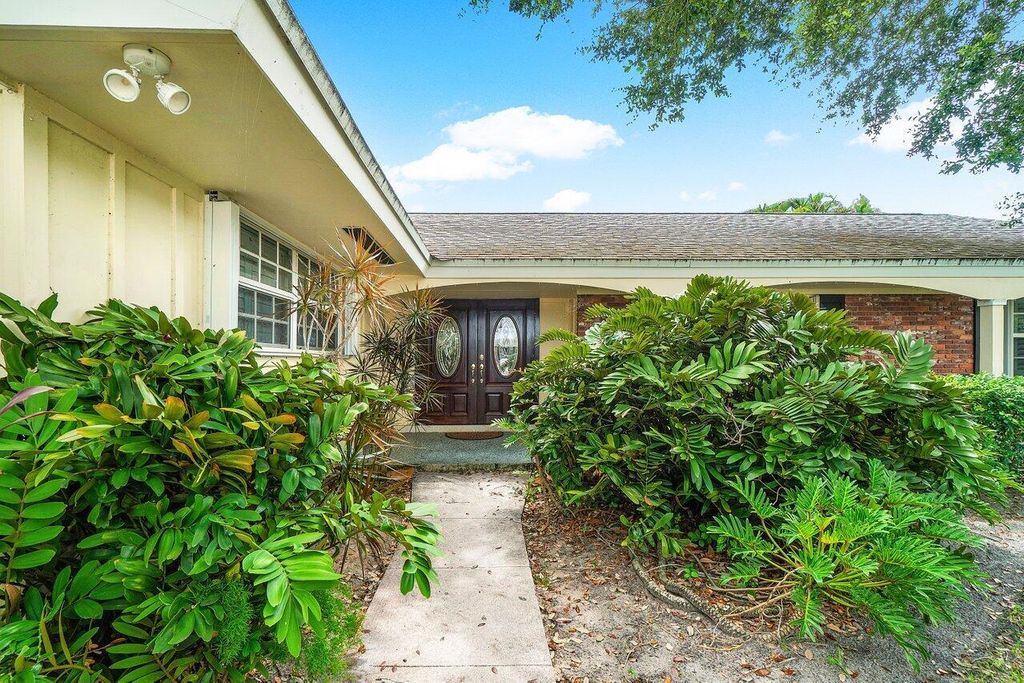 Photo of 222 Fairway W, Tequesta, FL 33469 (MLS # R11111879)