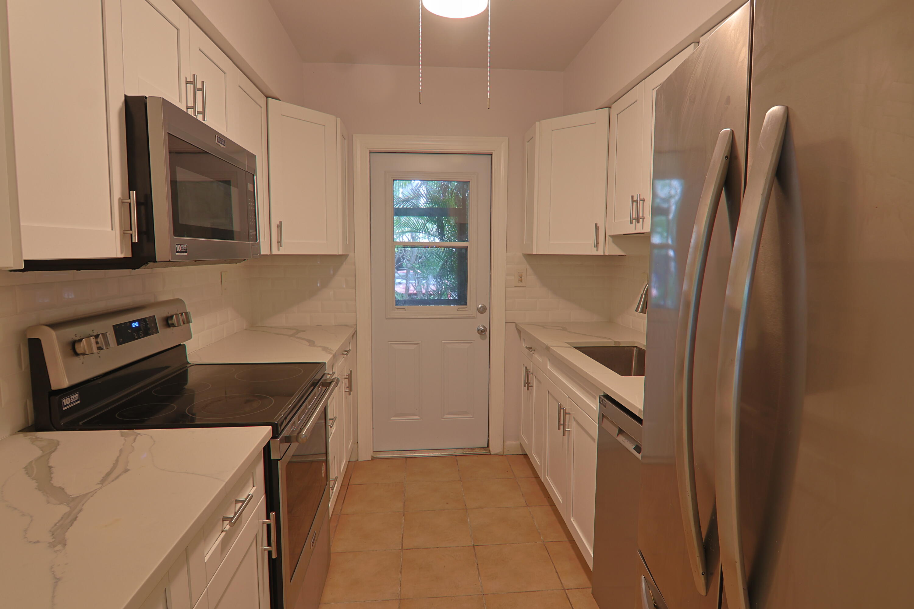 770 E Camino Real 0050