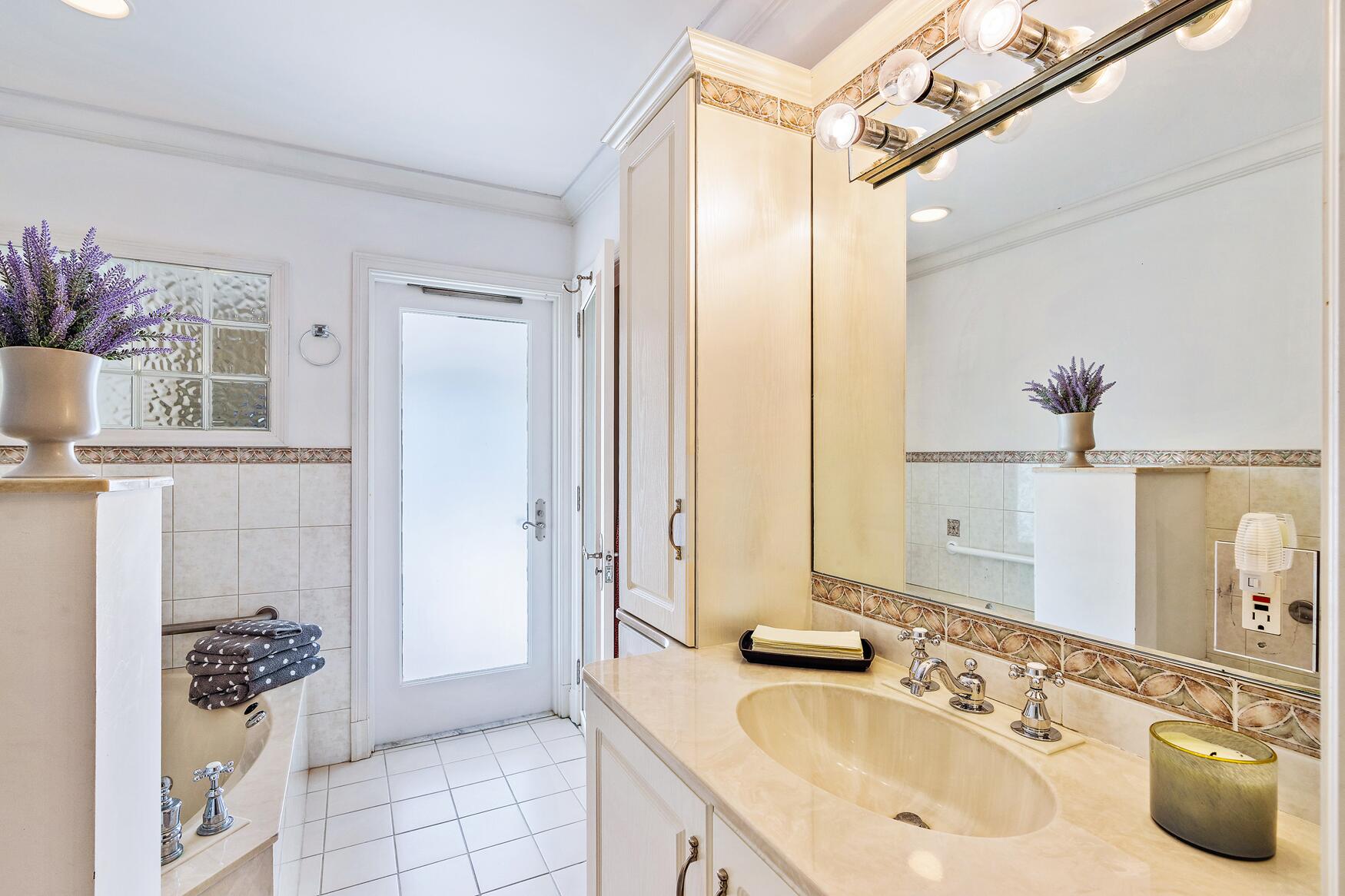 JUPITER ISLAND - Residential