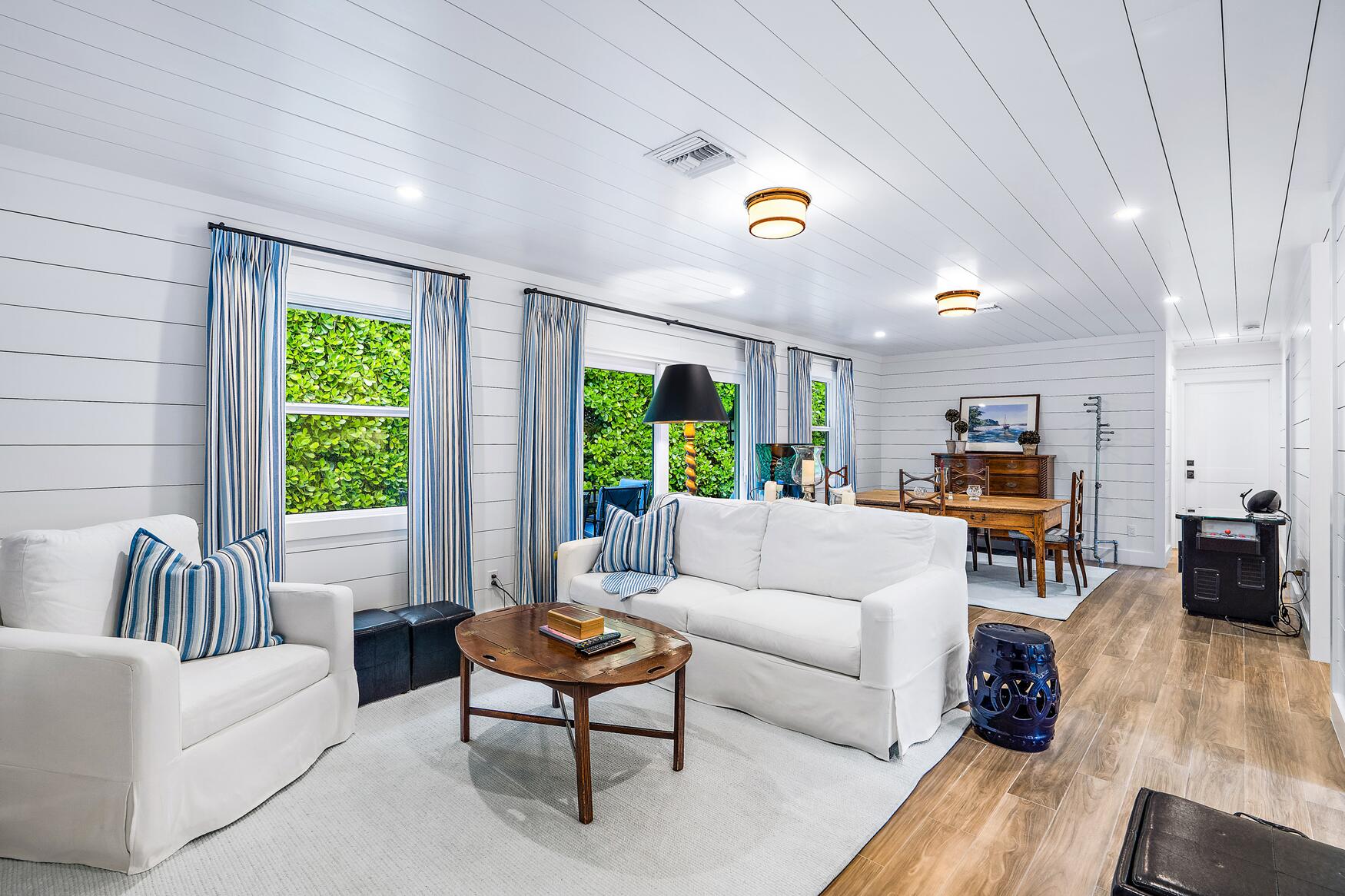 JUPITER ISLAND - Residential