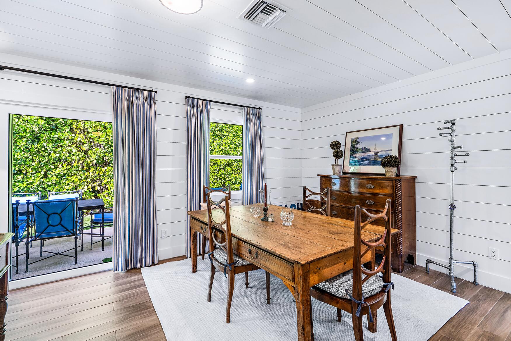 JUPITER ISLAND - Residential