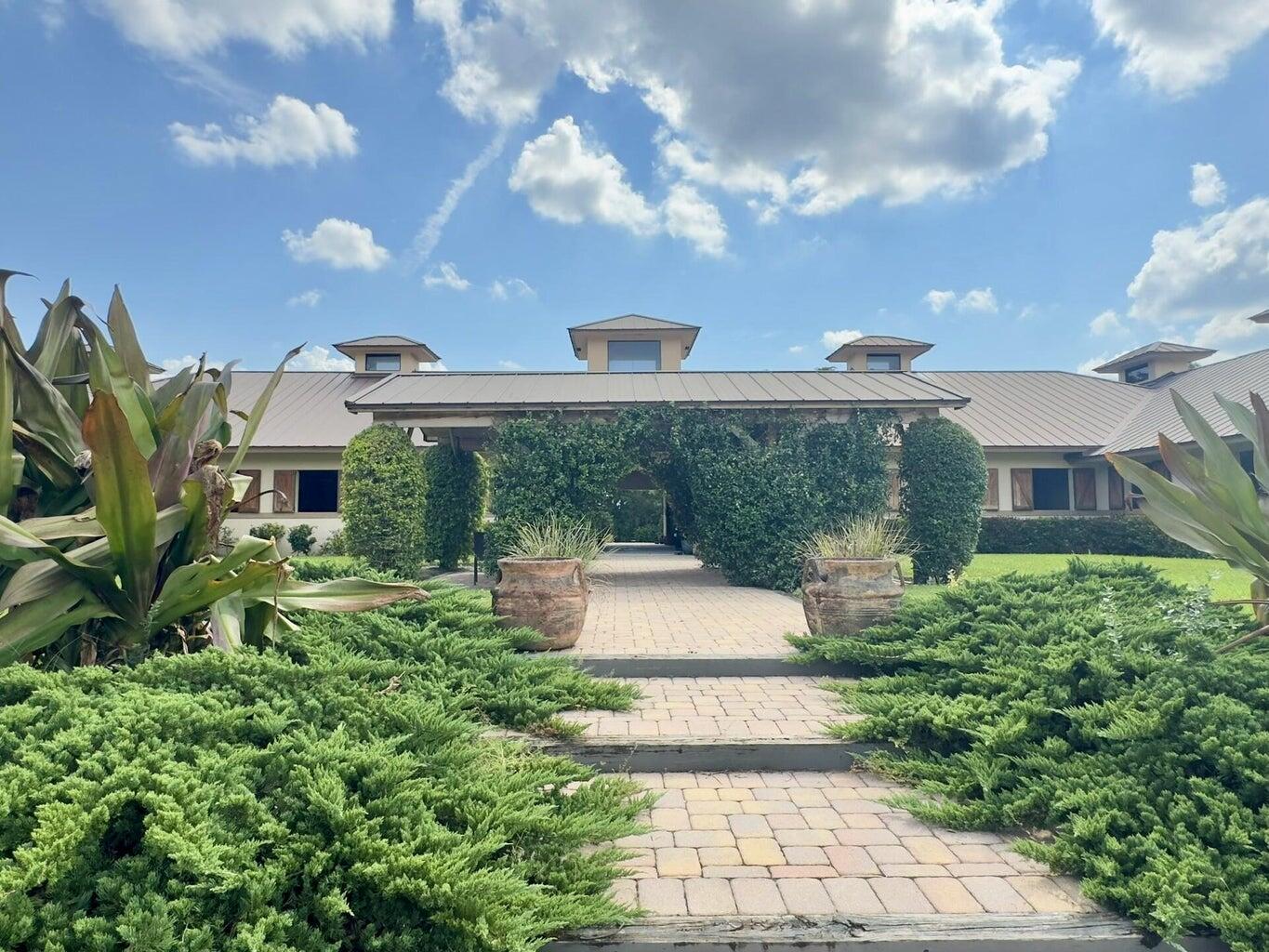 HOMELAND - Residential Lease