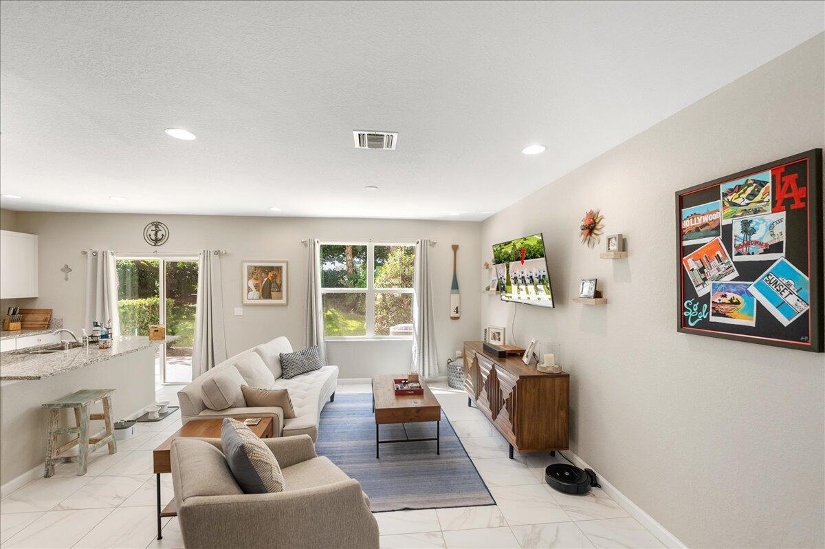 VIZCAYA FALLS PLAT 3 - Residential