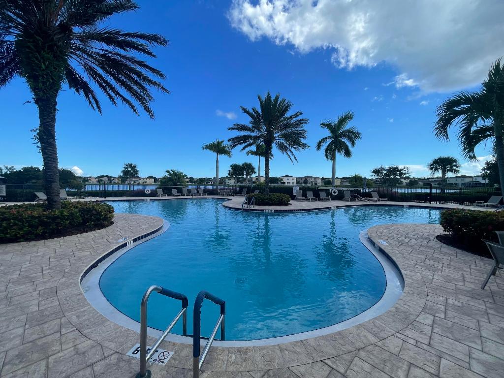 VIZCAYA FALLS PLAT 3 - Residential