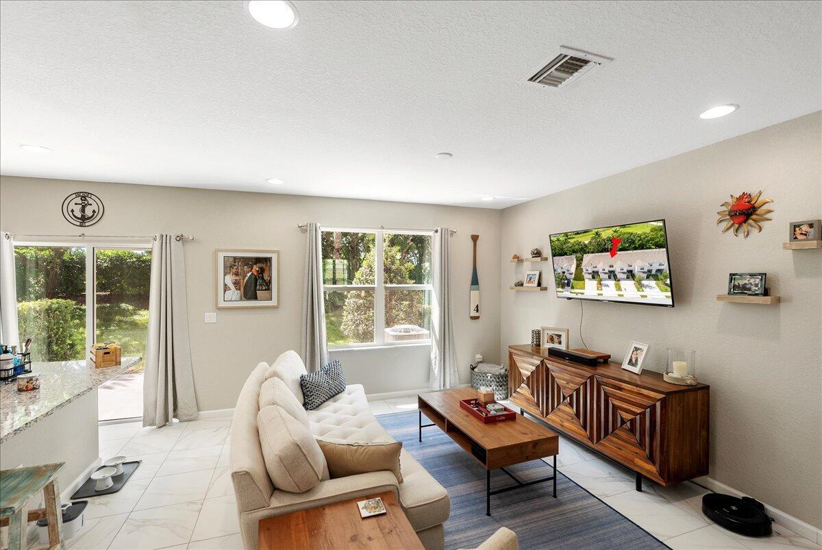 VIZCAYA FALLS PLAT 3 - Residential