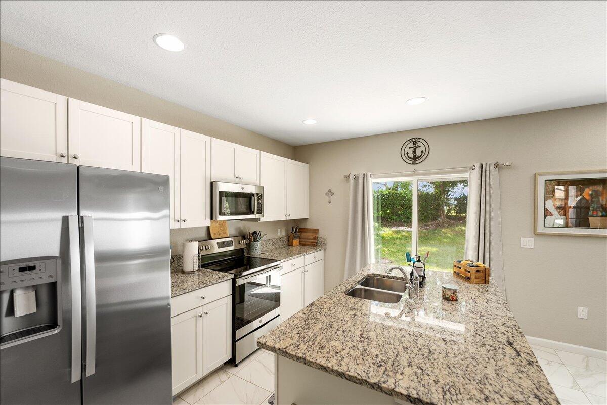 VIZCAYA FALLS PLAT 3 - Residential