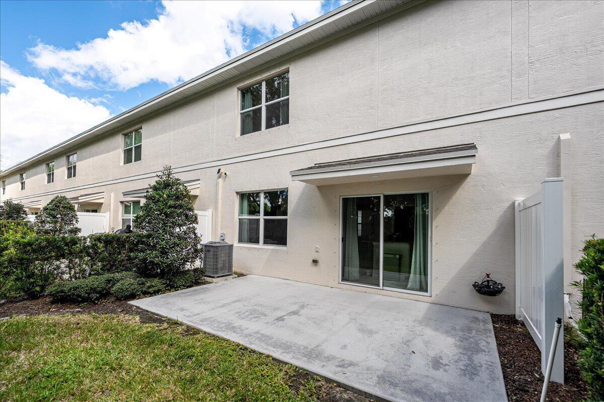 VIZCAYA FALLS PLAT 3 - Residential