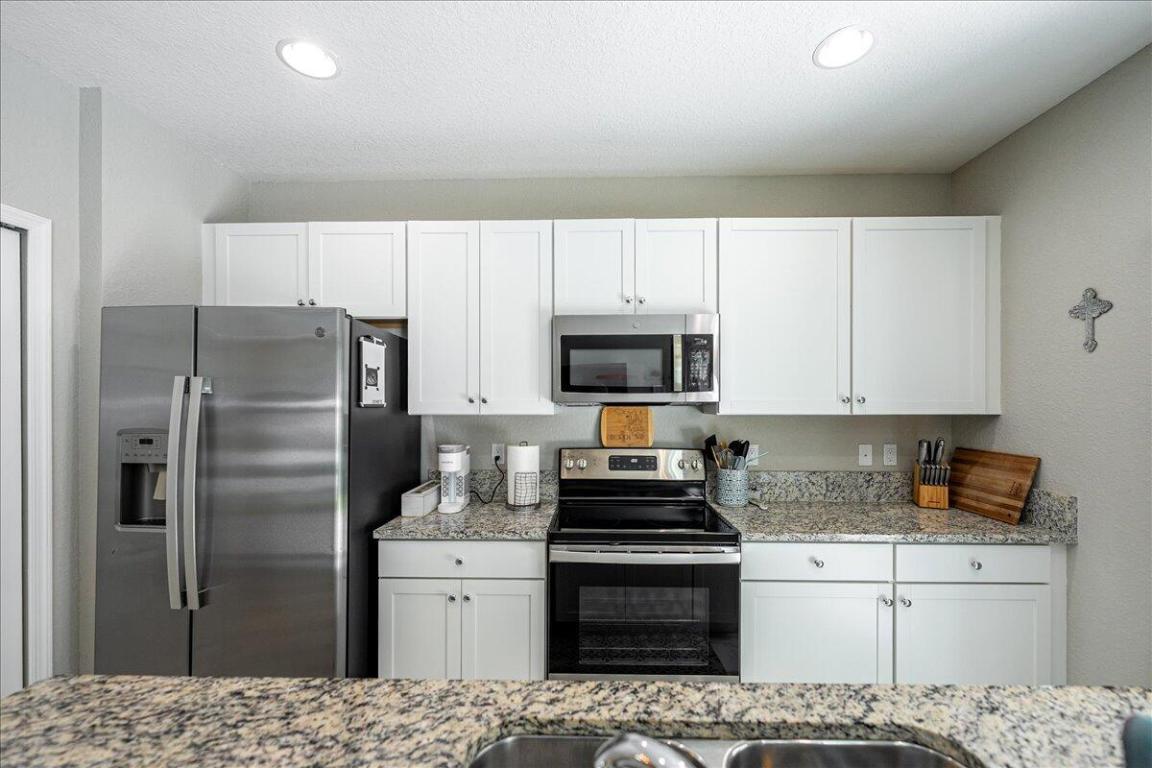 VIZCAYA FALLS PLAT 3 - Residential