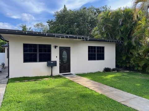 2411 Adams St Hollywood FL 33020