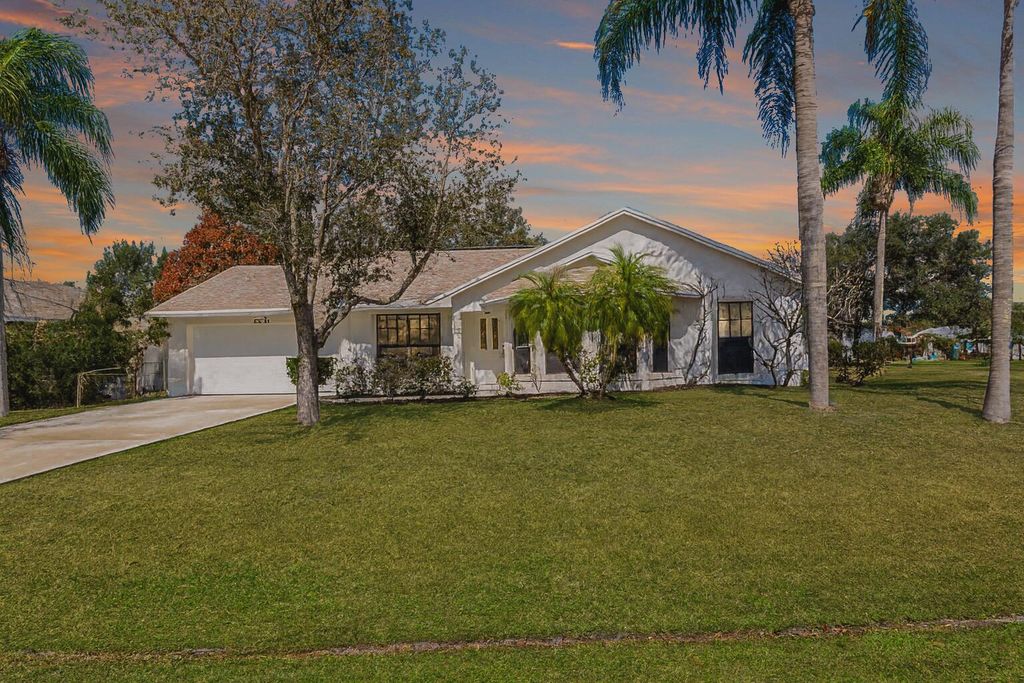 Photo of 6935 NW Hershy Circle, Port Saint Lucie, FL 34983 (MLS # R11165446)