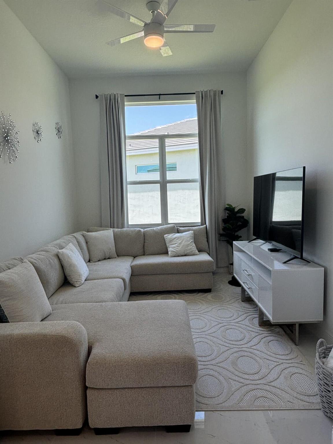 VERANO SOUTH PUD 1 - POD - Residential Lease