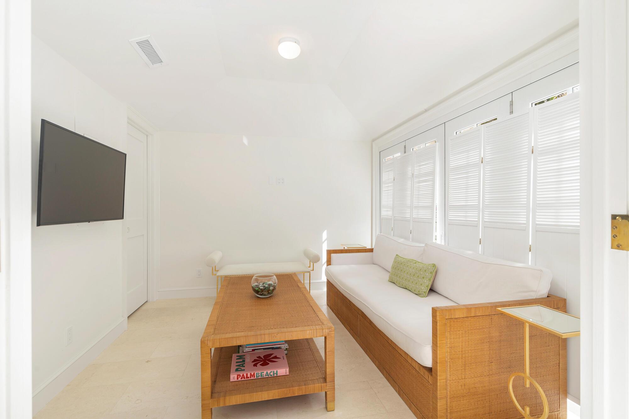 PERUVIAN COURT CONDO - Residential