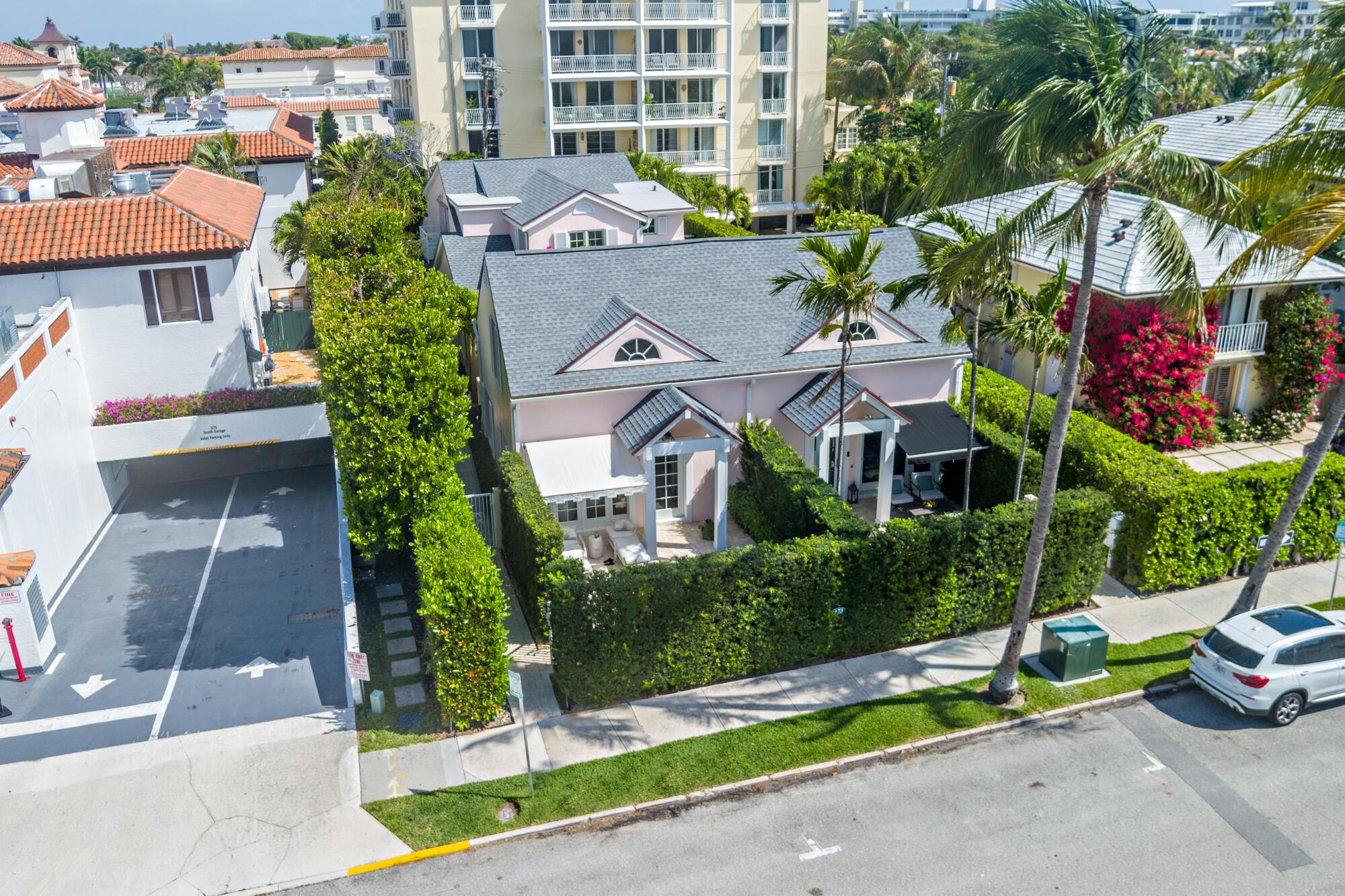 PERUVIAN COURT CONDO - Residential