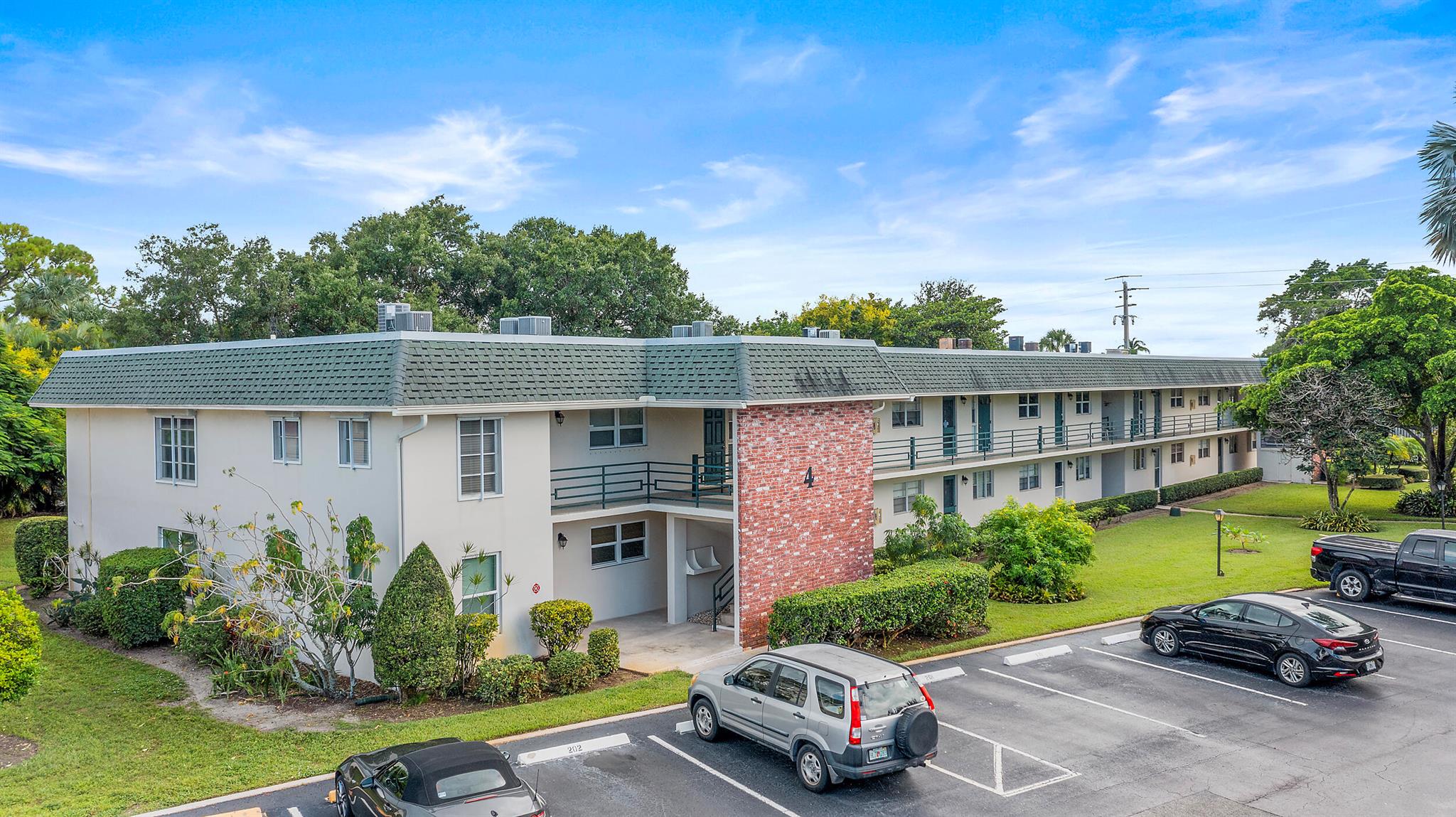2BR/2BA Condo in Tierra Verde. This beautifully maintained 2-bedroom, 2-bath condo, ideally located just minutes from downtown Stuart. This bright and spacious second-floor unit offers an open-concept living and dining area, an updated kitchen with newer appliances, and two generously sized bedrooms with ample closet space.Additional features include in-unit laundry, a private balcony/patio, and assigned parking.365 day lease required.