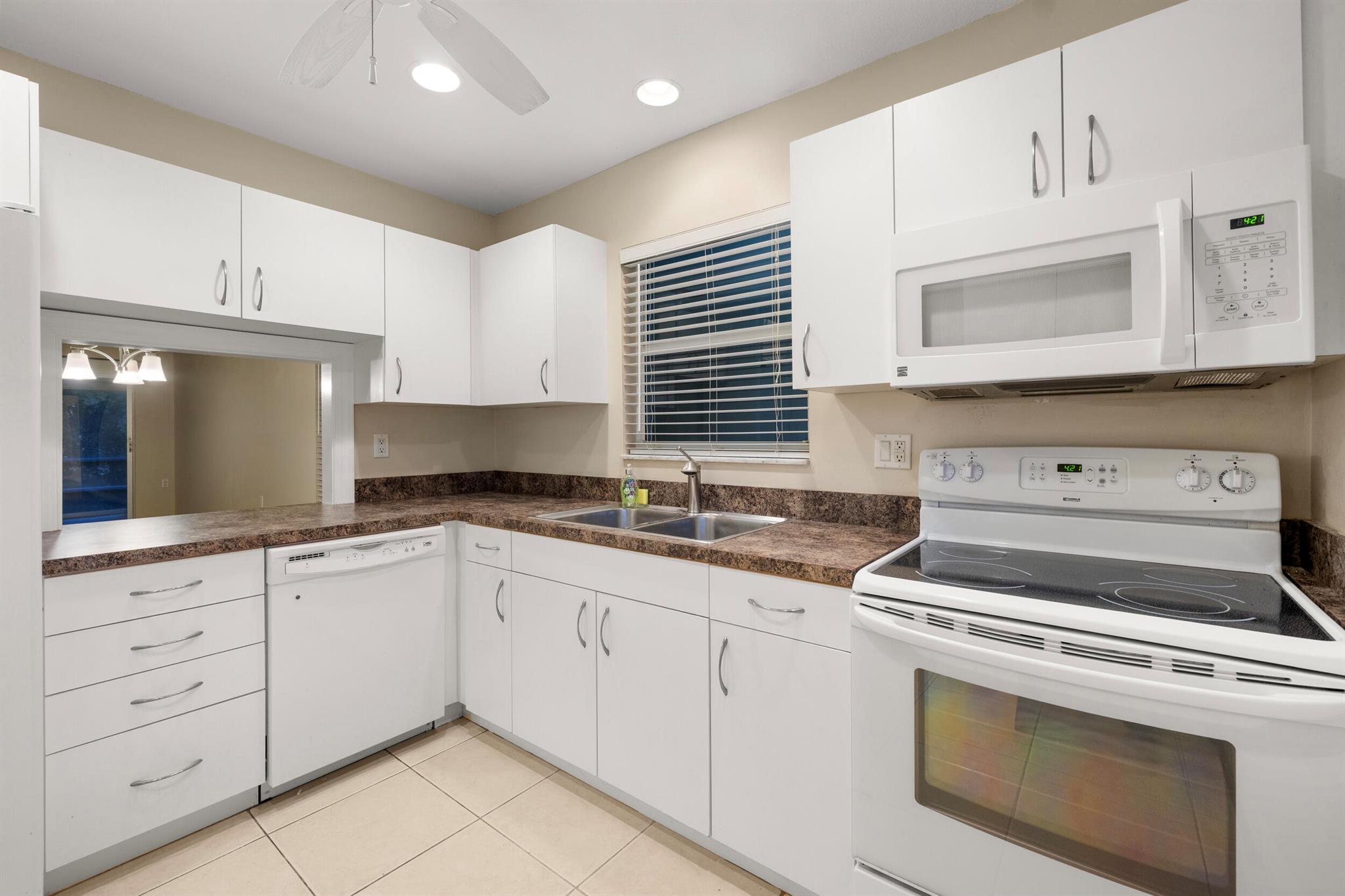 TIERRA VERDE CONDO - Residential Lease