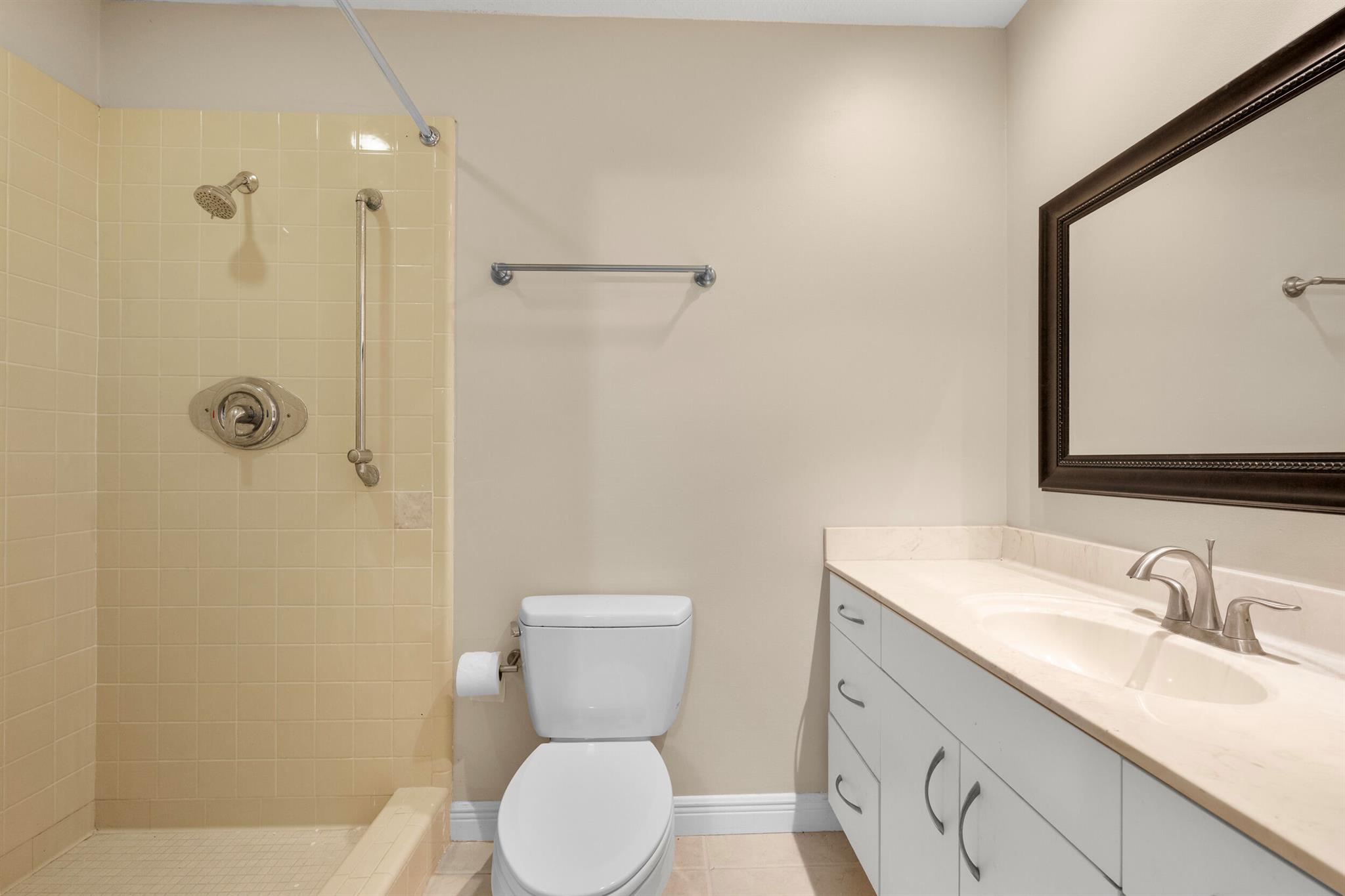 TIERRA VERDE CONDO - Residential Lease