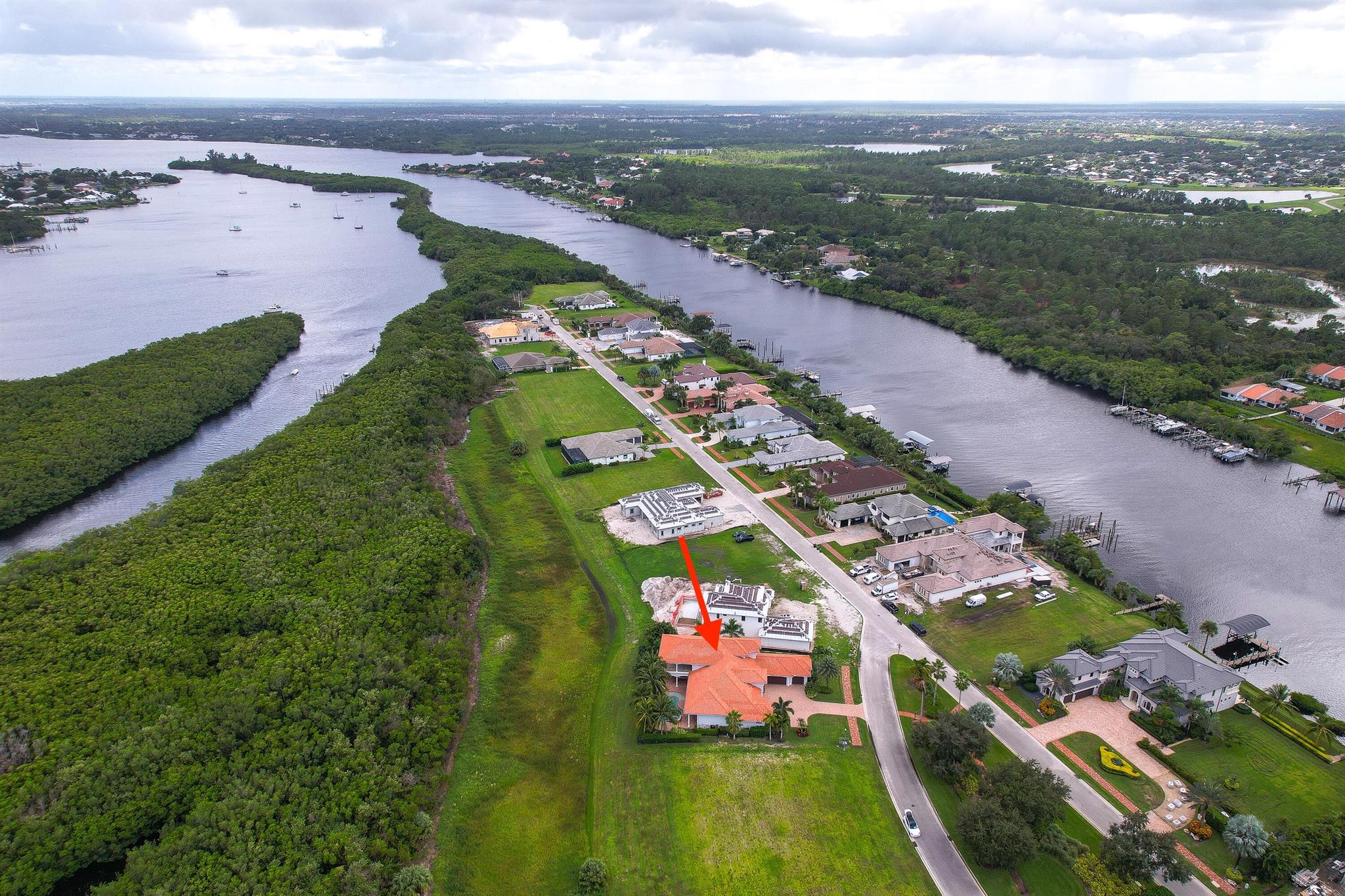 FIRST REPLAT OF RIVER POI - Residential