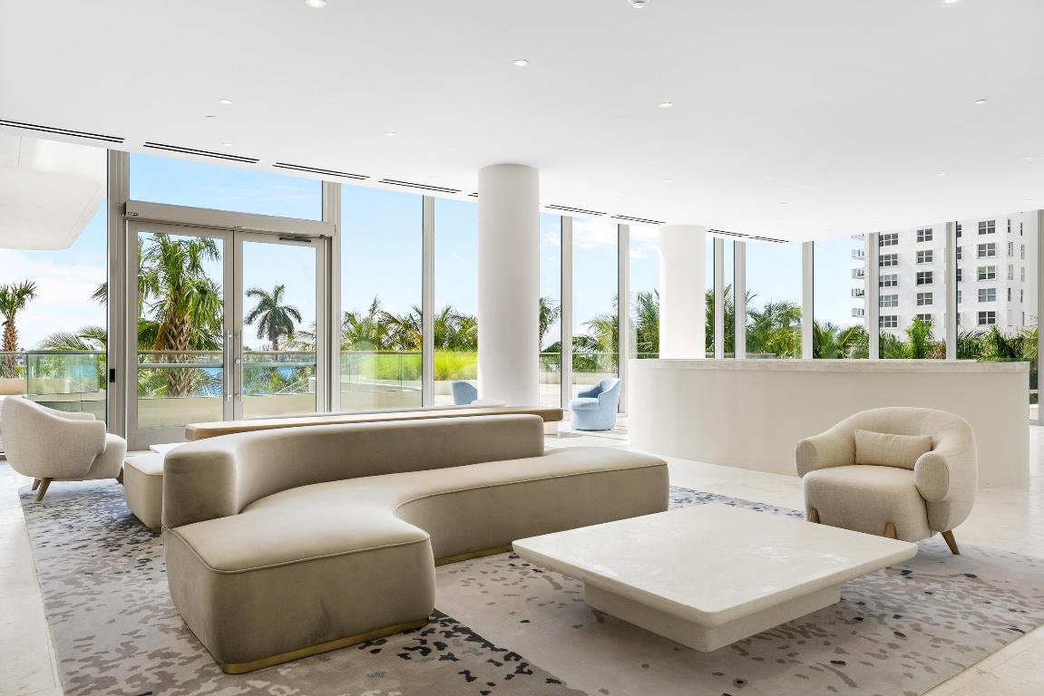 La Clara - Residential