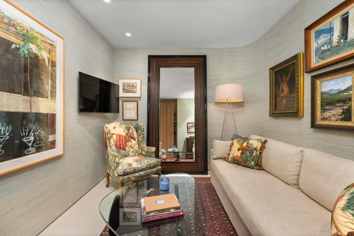 La Clara - Residential