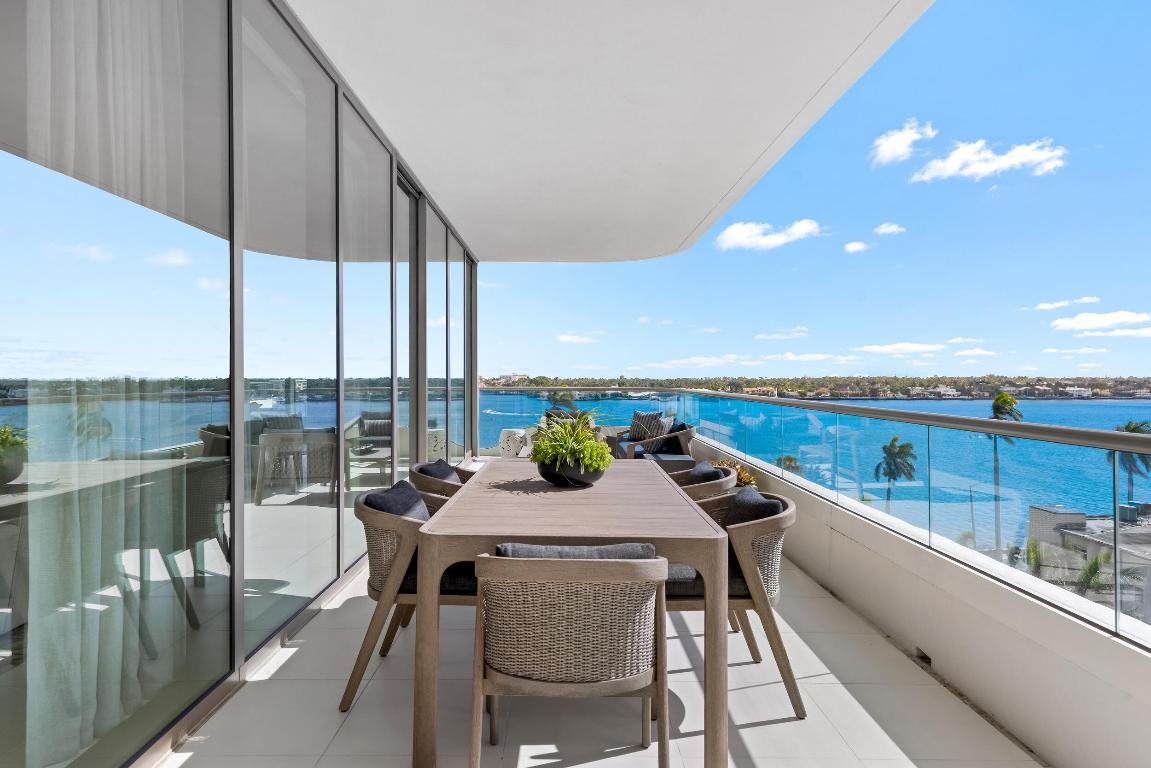 La Clara - Residential