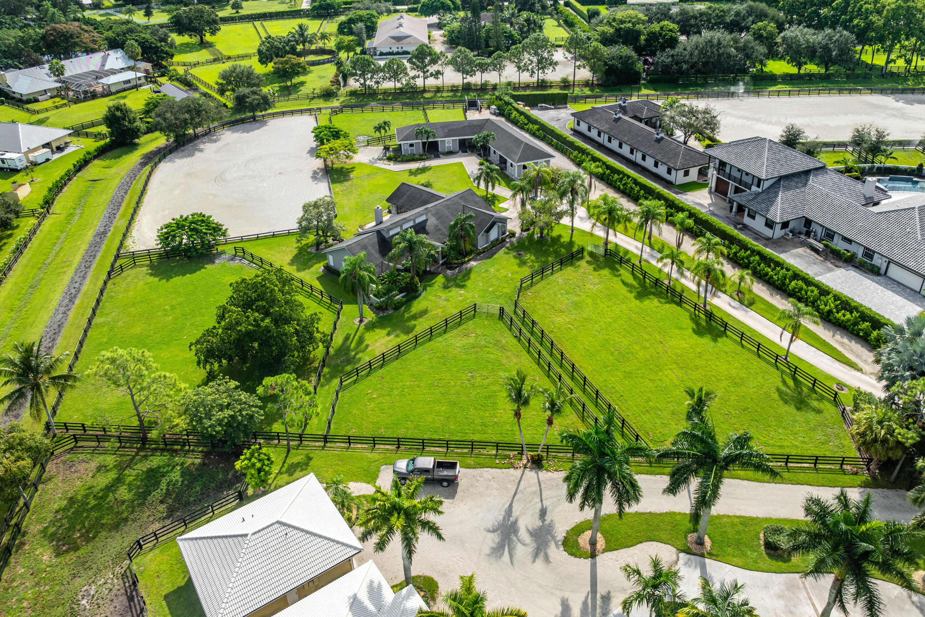 SADDLE TRAIL PARK OF WELLINGTON - Residential Lease