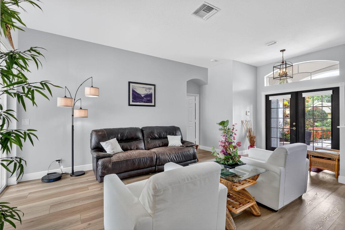 HAMMOCK CREEK - Residential