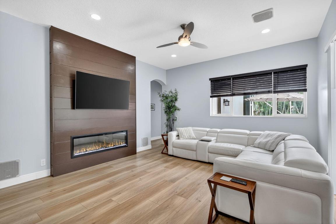 HAMMOCK CREEK - Residential