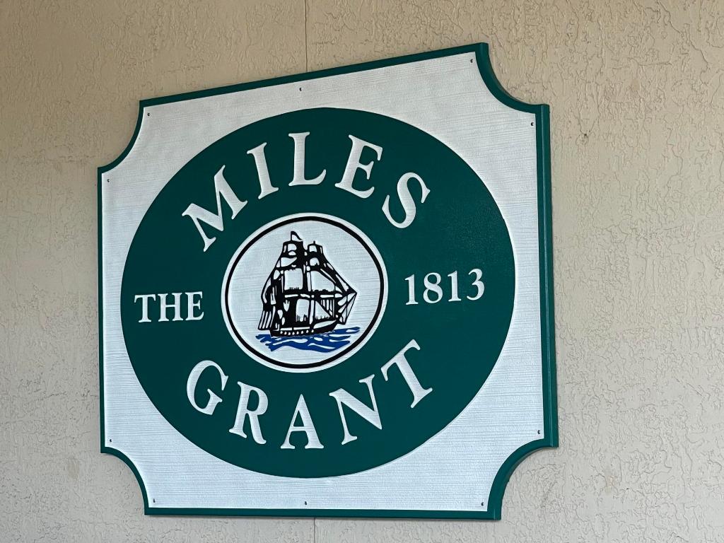 MILES GRANT CONDO - Residential