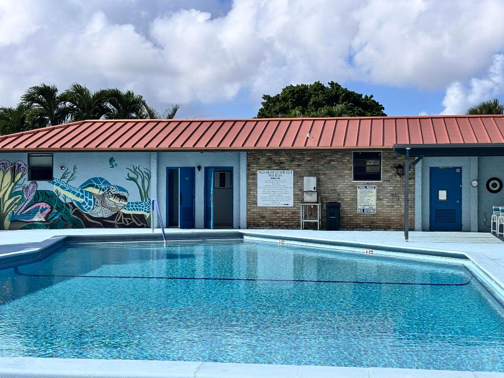 MILES GRANT CONDO - Residential