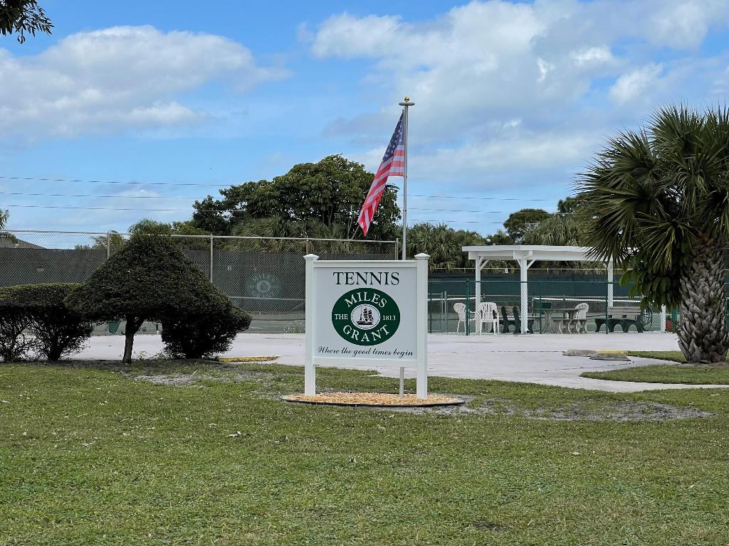 MILES GRANT CONDO - Residential