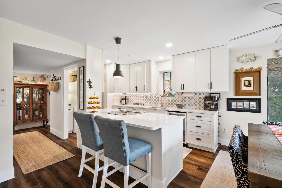 MILES GRANT CONDO - Residential