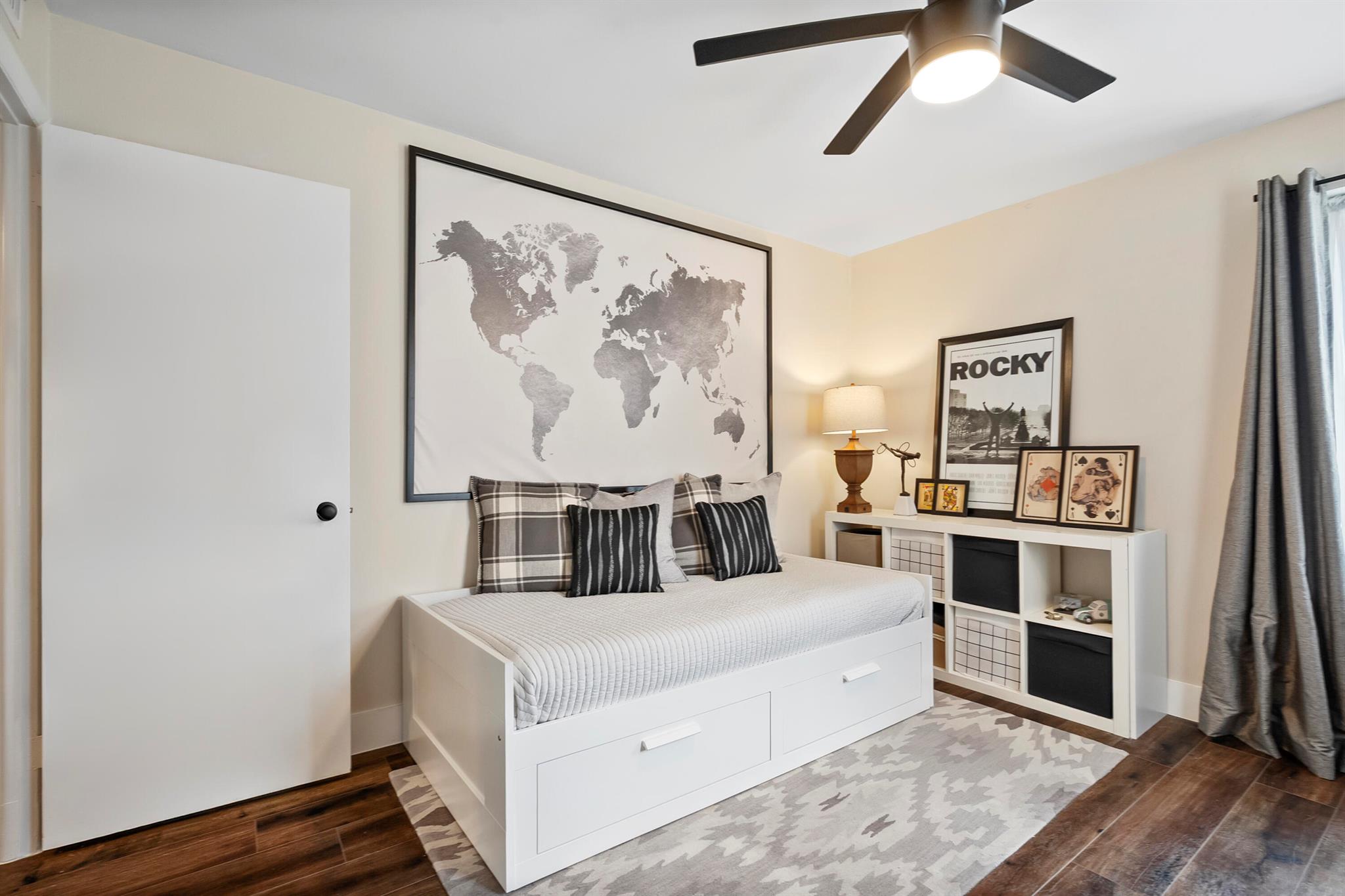 MILES GRANT CONDO - Residential