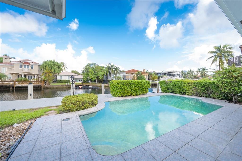 Las Olas - Residential Lease