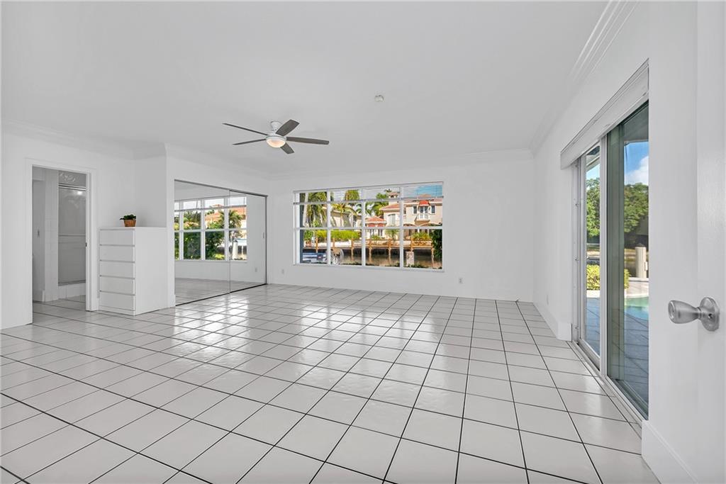 Las Olas - Residential Lease