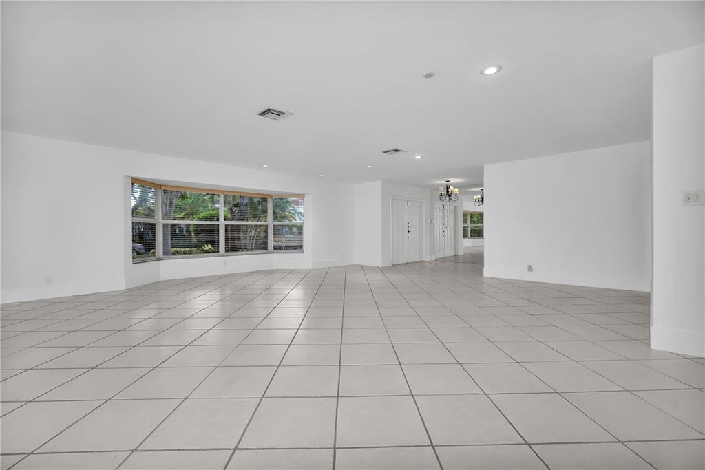 Las Olas - Residential Lease