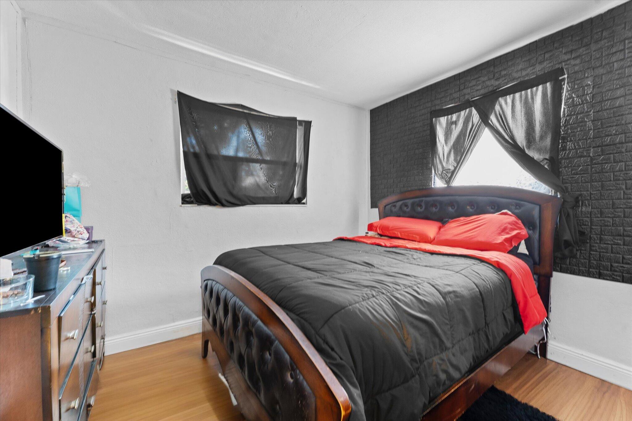 WASHINGTON PARK 7TH ADD - Residential Income